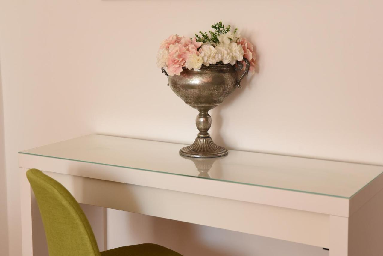 Mary'S Apartment - With Free Parking Zagreb Bagian luar foto